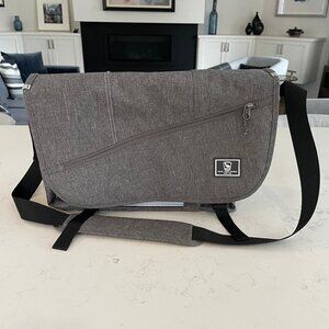 OIWAS Pack the World Waterproof Laptop Messenger Bag Grey + Black Sz OS NWOT